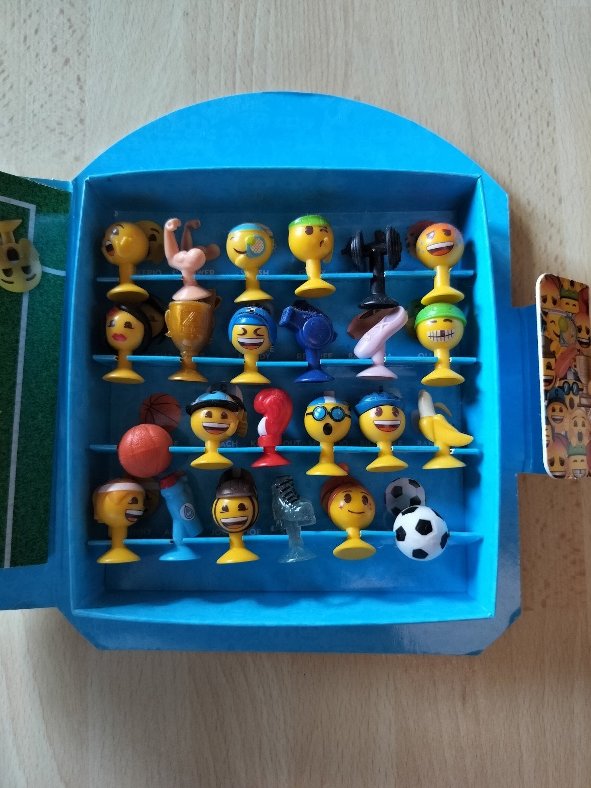 volledig doosje emojies aldi, Verzamelen, Supermarktacties, Aldi, Ophalen of Verzenden