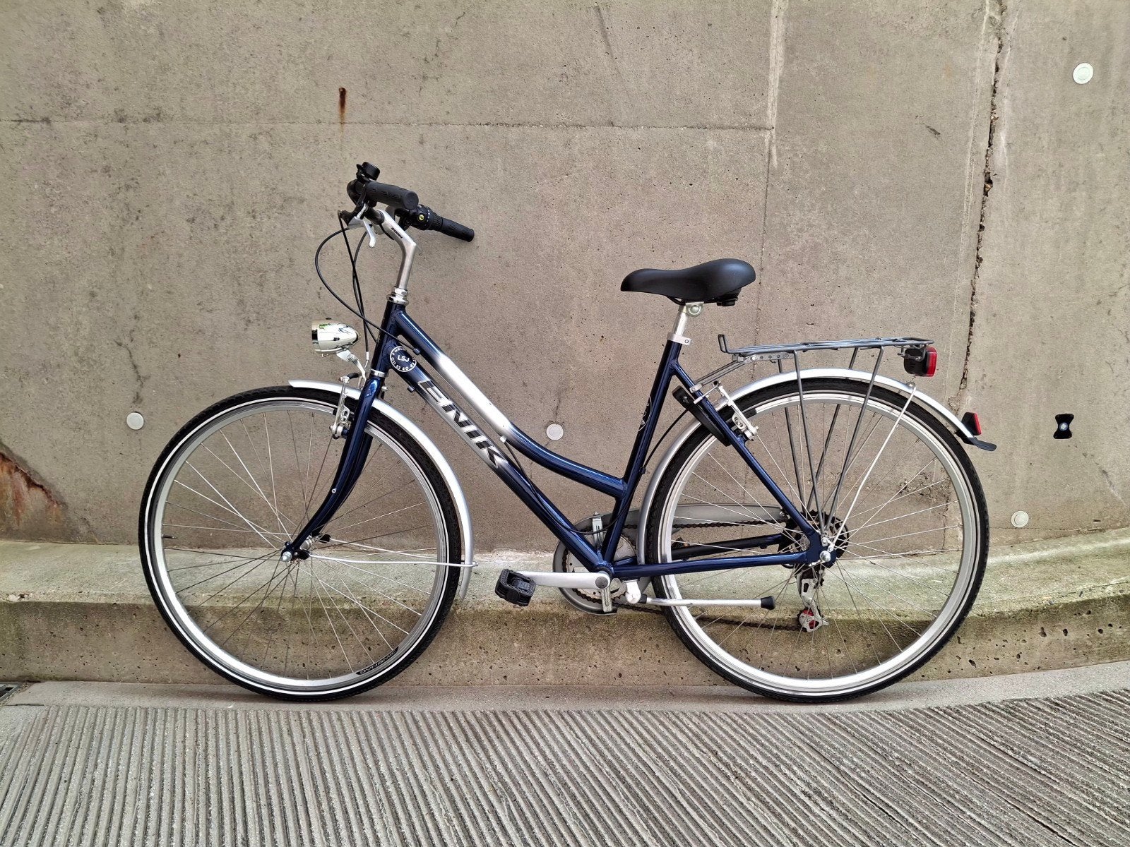 Damesfiets volledig in orde ( Kleinere maat  ), Enlèvement, Vitesses