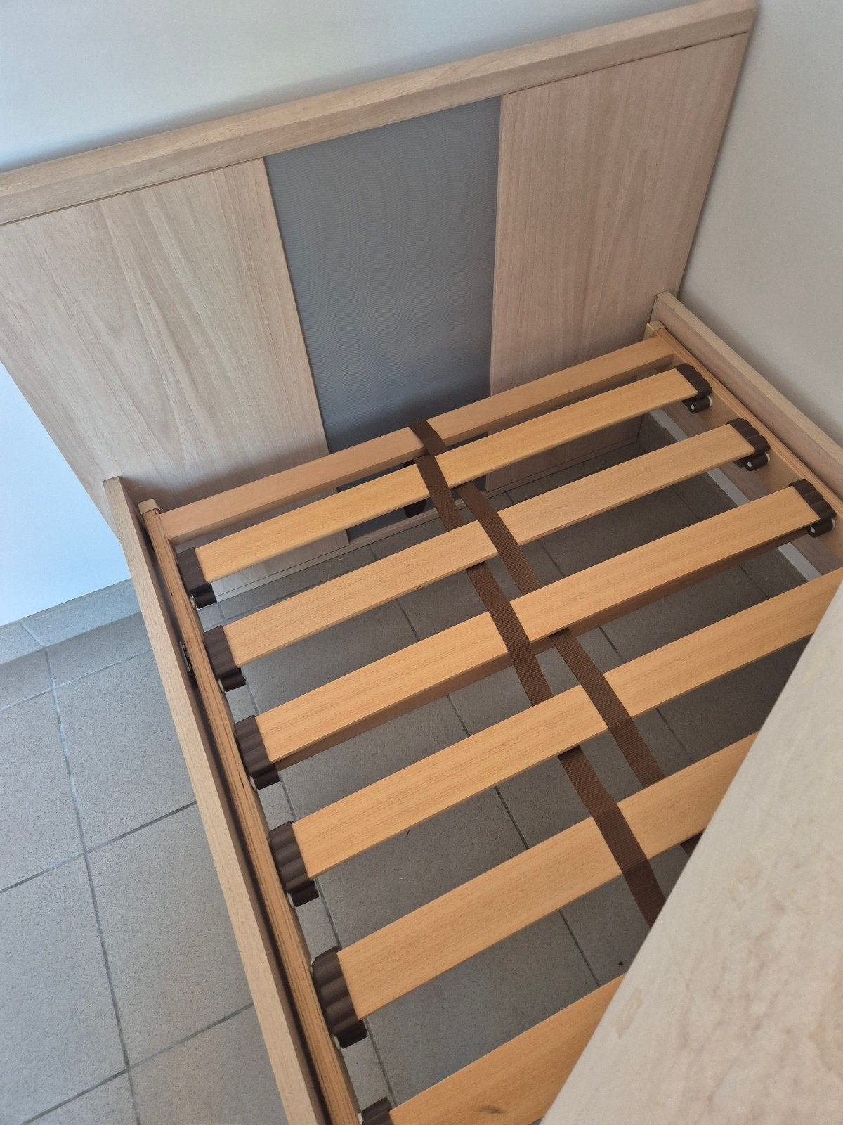 1 persoonsbed met lattebodem, Ophalen, Matras