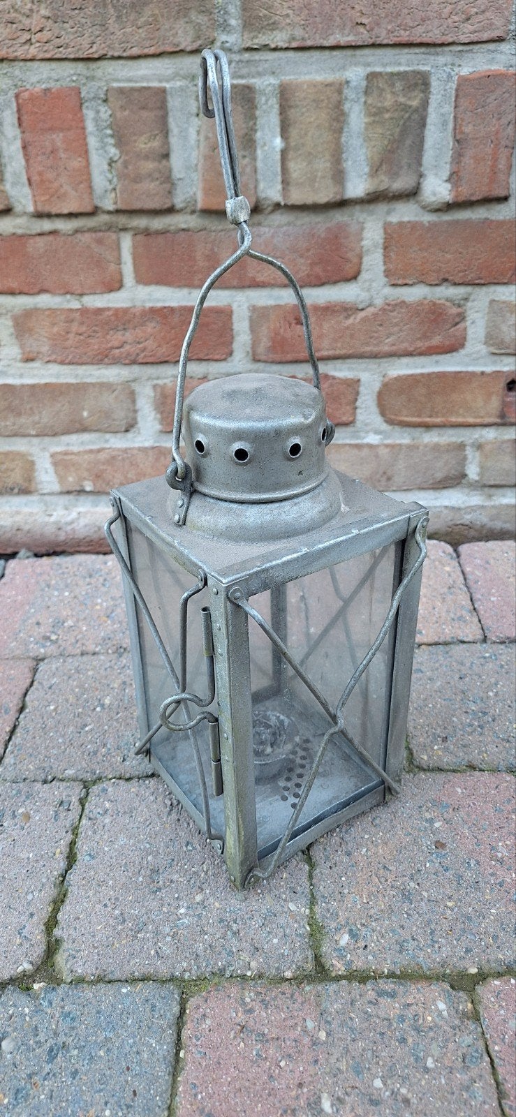 Lanterne Luftwaffe 1937, Collections, Enlèvement