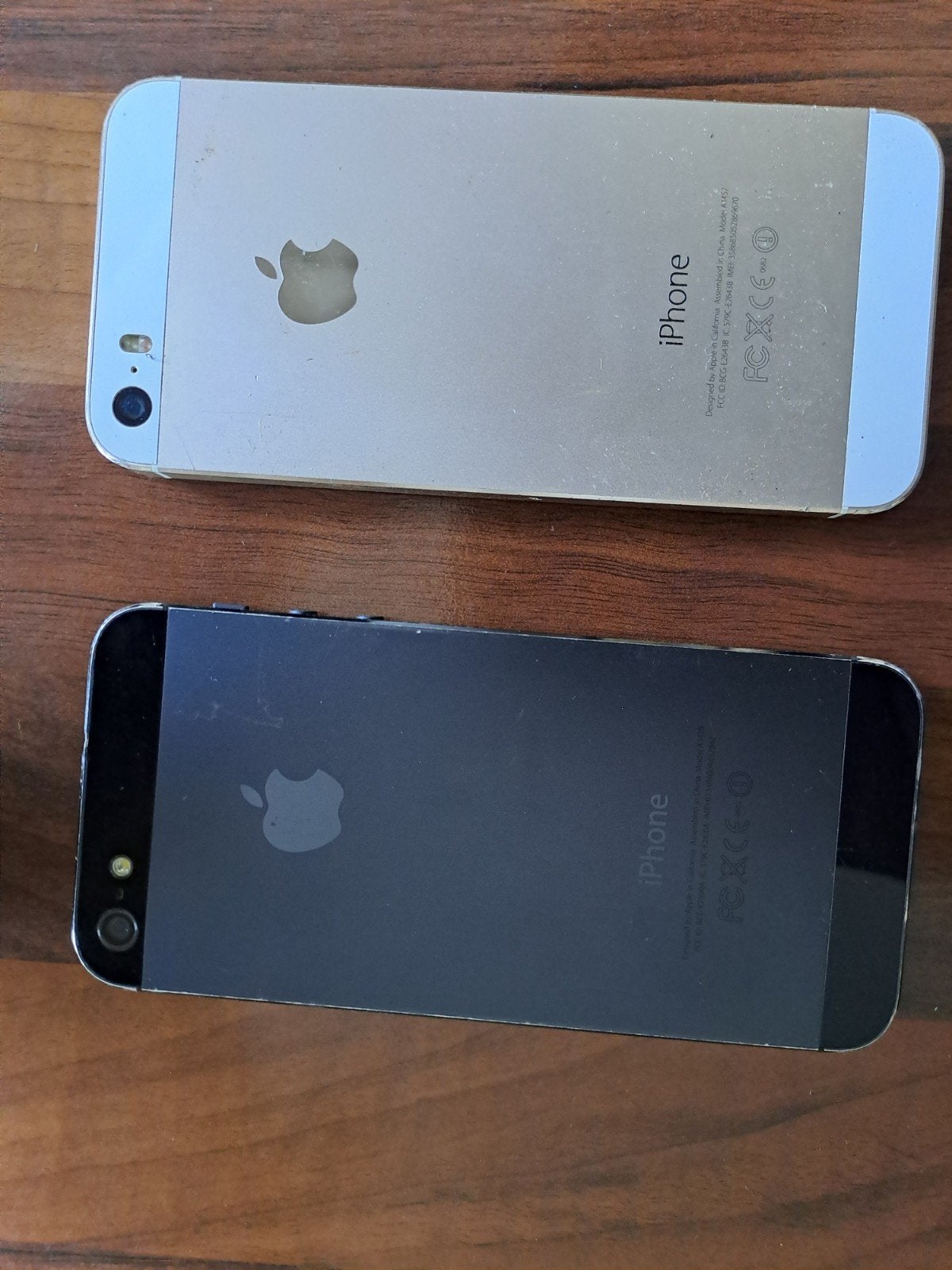 Oude iphone met schade 2 stuks, Telecommunicatie, Mobiele telefoons | Apple iPhone, Ophalen of Verzenden