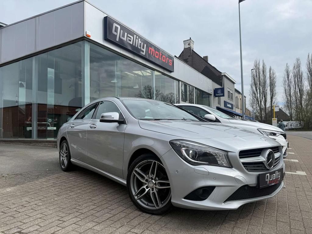 Mercedes-Benz CLA-Klasse 180 CLA 180 - AUTOMAAT - AMG VELGEN, Auto's, 122 pk, Gebruikt, 4 cilinders, Bedrijf