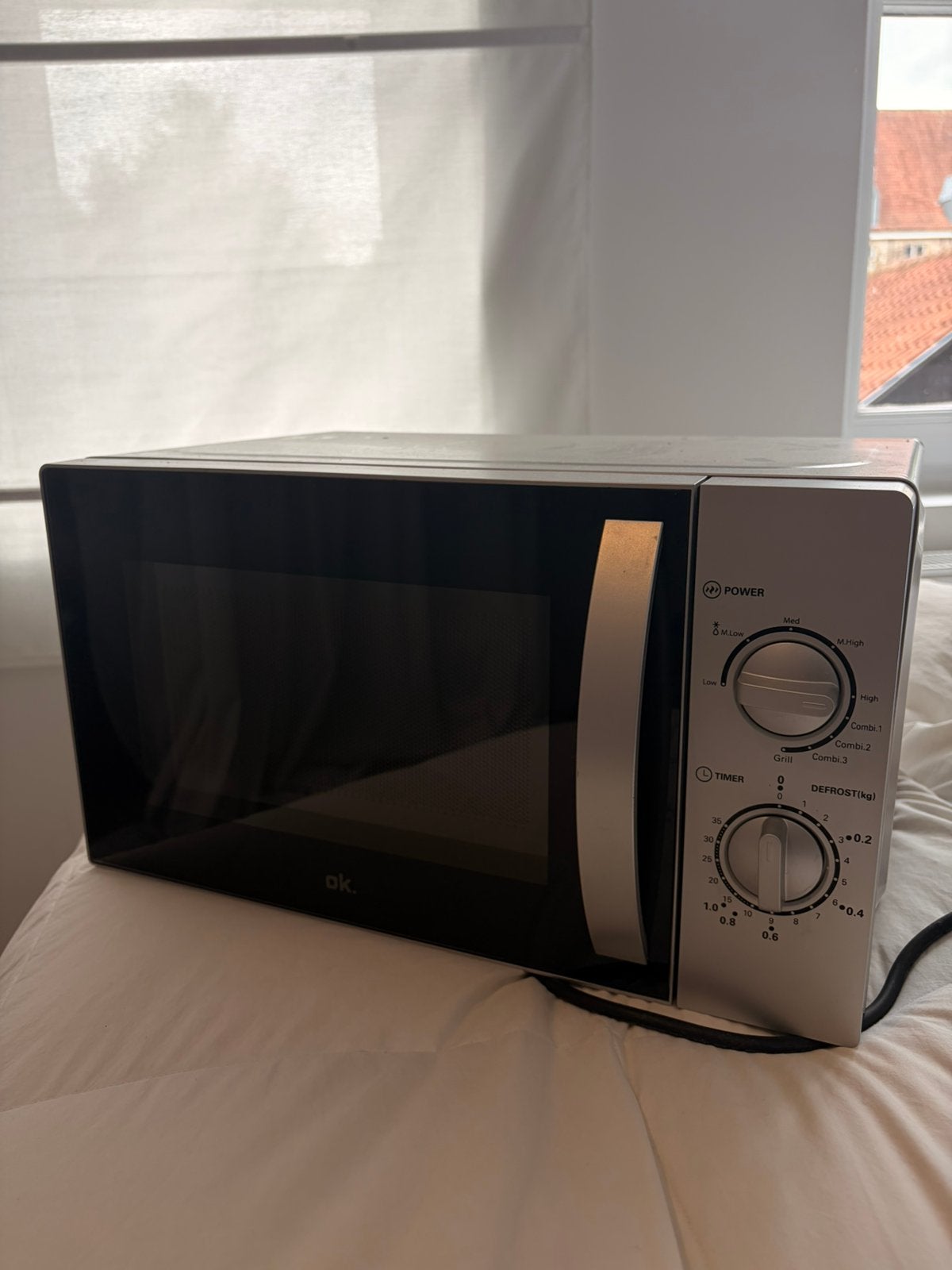 OK. Combi Microgolfoven met grill, Elektronische apparatuur, Ophalen, Zo goed als nieuw, Draaiplateau, Vrijstaand