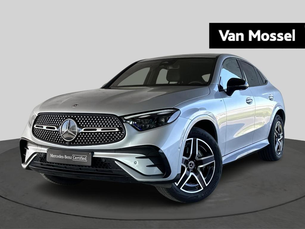 Mercedes-Benz GLC 200 4M AMG Line Coupé + AIRMATIC + LEDER, Auto's, Automaat, Stof, Gebruikt, Zwart