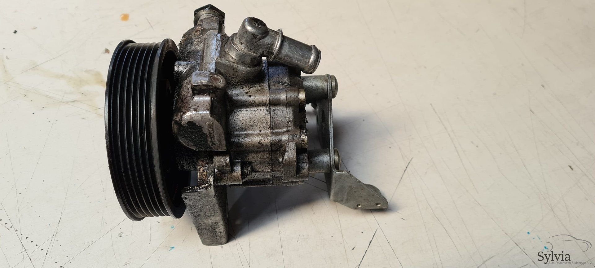 Stuurpomp stuurbekrachtigingspomp BMW 5 Serie E60 E61  M54 4, -, Utilisé, -, -