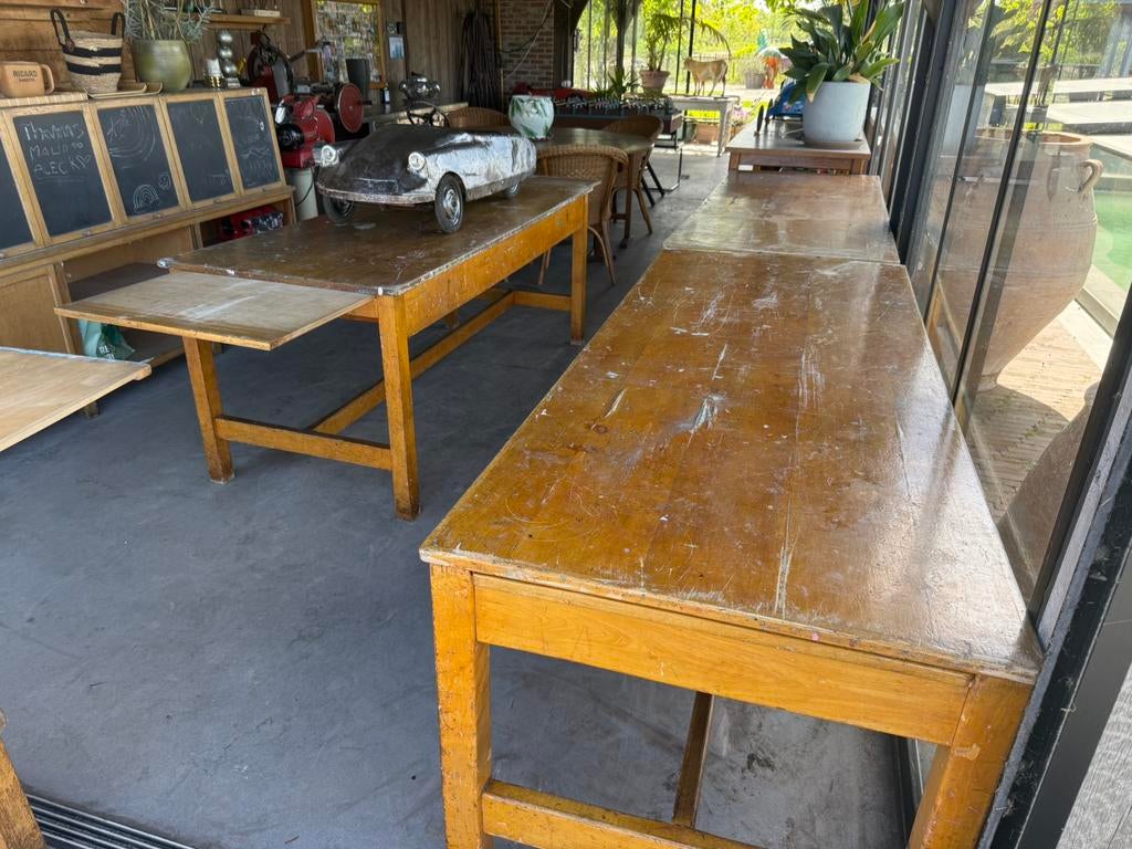 Tables des années 50 et 60 6 pièces