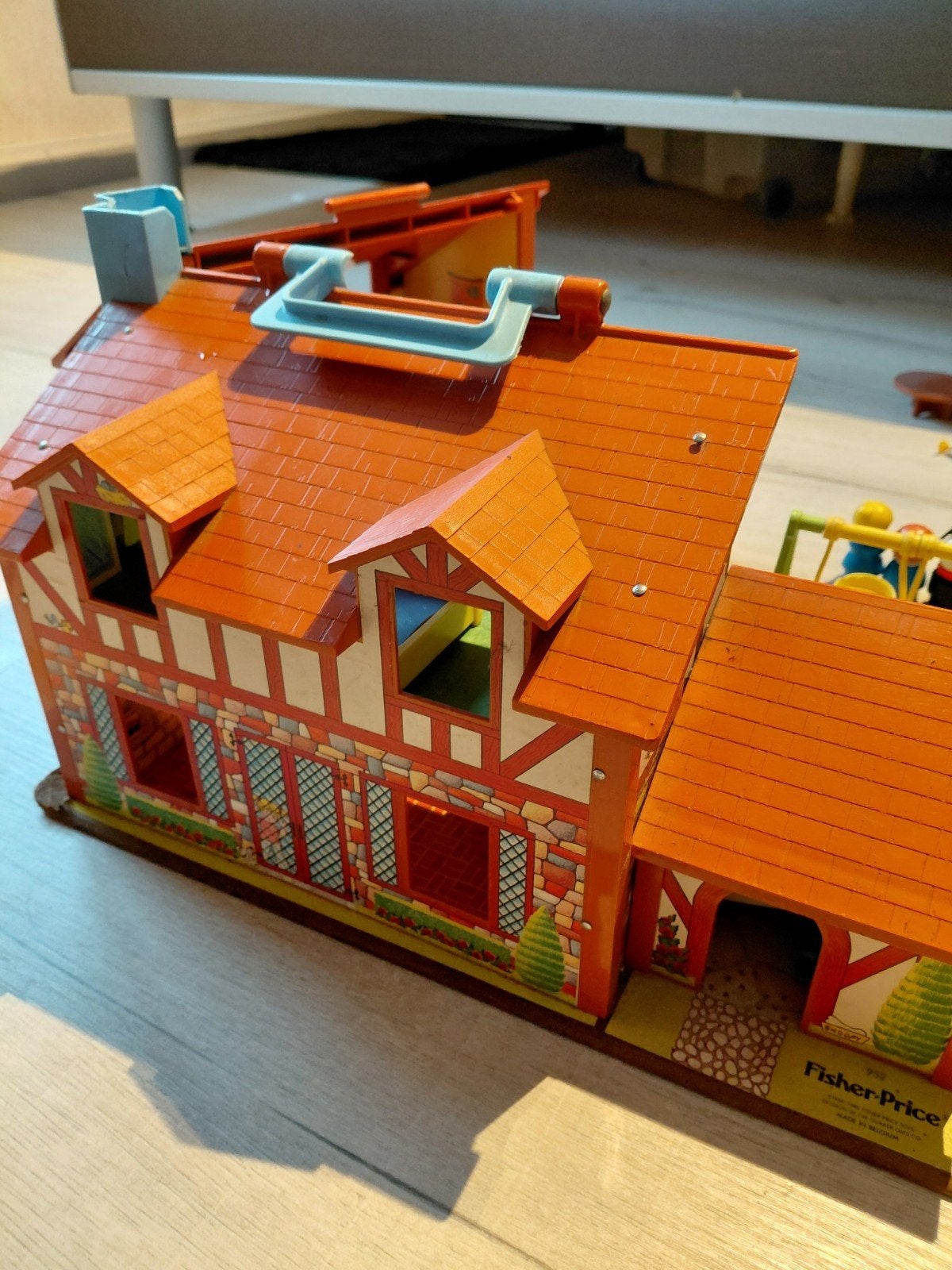 maison Fisher Price, Enlèvement