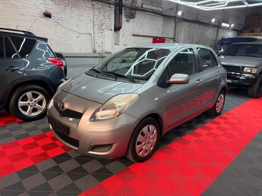 Toyota Yaris 2011, Autos, Argent ou Gris, Achat, Boîte manuelle, 5 portes