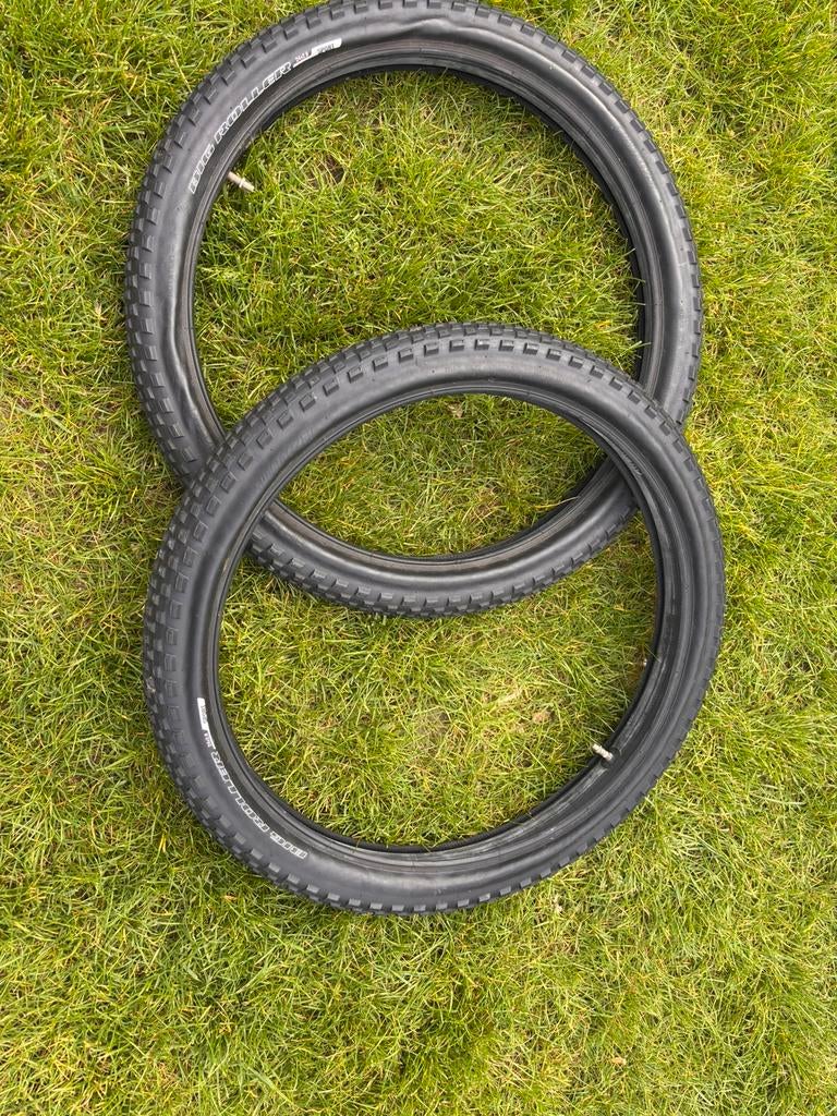 Pneus 24 pouces Specialized, Enlèvement, Comme neuf