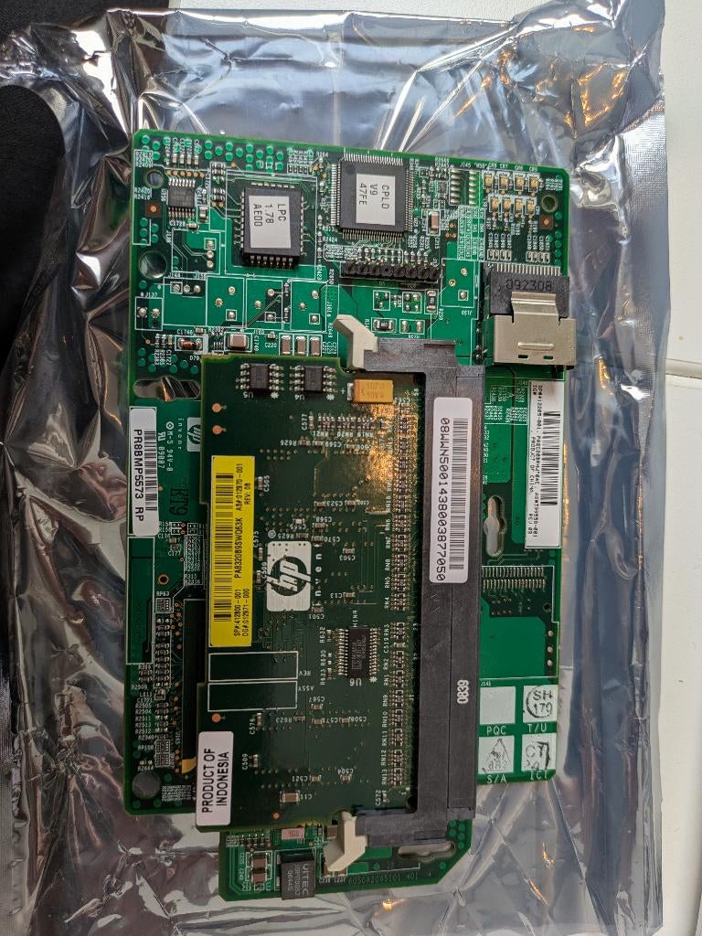 Carte contrôleur RAID HP pour serveur avec module de cache, Enlèvement ou Envoi, Utilisé