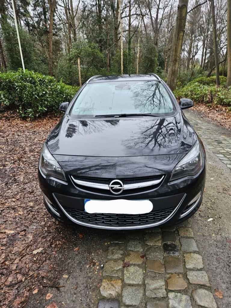 Opel Astra 2015 facelift–Euro 6–start & rijdt –export/handel, Auto's, Opel, Voorwielaandrijving, Stof, 4 cilinders, Zwart