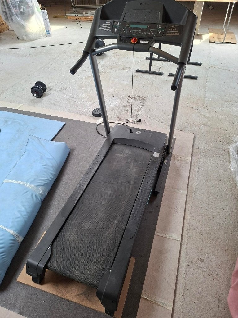 Tapis de course Domyos pliable, Enlèvement, Utilisé, Jambes, Tapis roulant