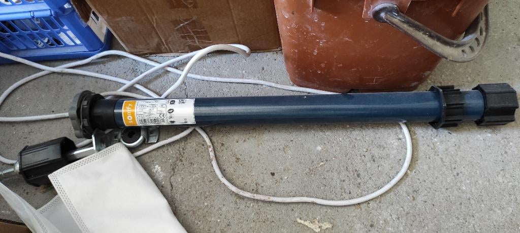 3 elektrische (witte) rolluiken met Somfy motor, Bricolage & Construction, Volets, Comme neuf, 200 cm ou plus, 150 à 200 cm, Blanc