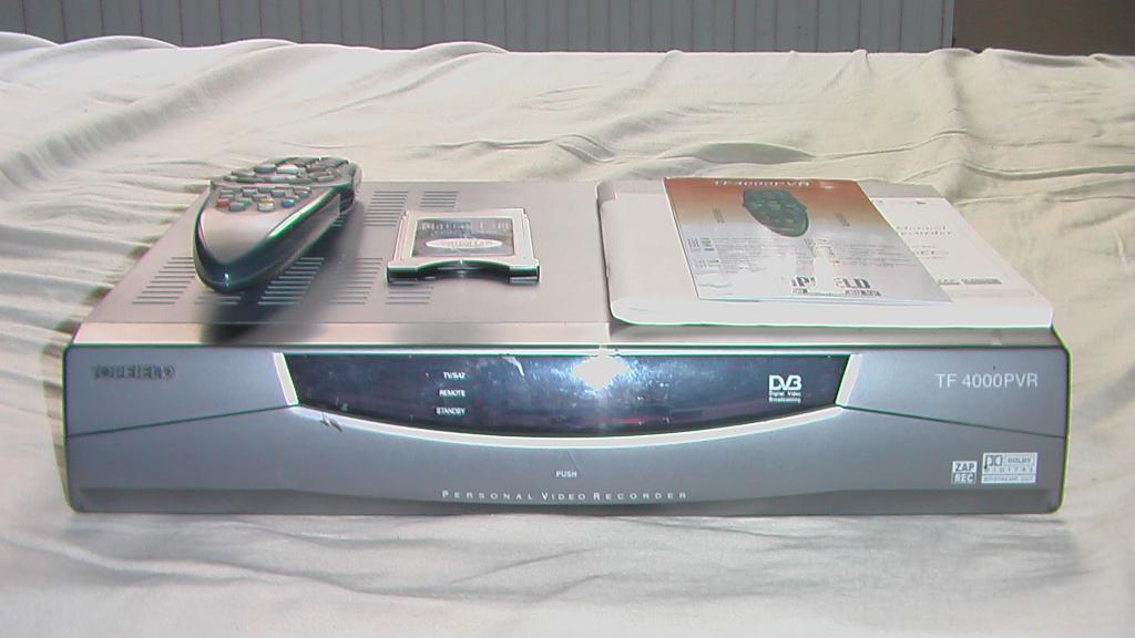 Topfielld TF4000VR Met Harde schijfruimte Ontvanger., TV, Hi-fi & Vidéo, Décodeurs & Enregistreurs à disque dur, Enlèvement ou Envoi