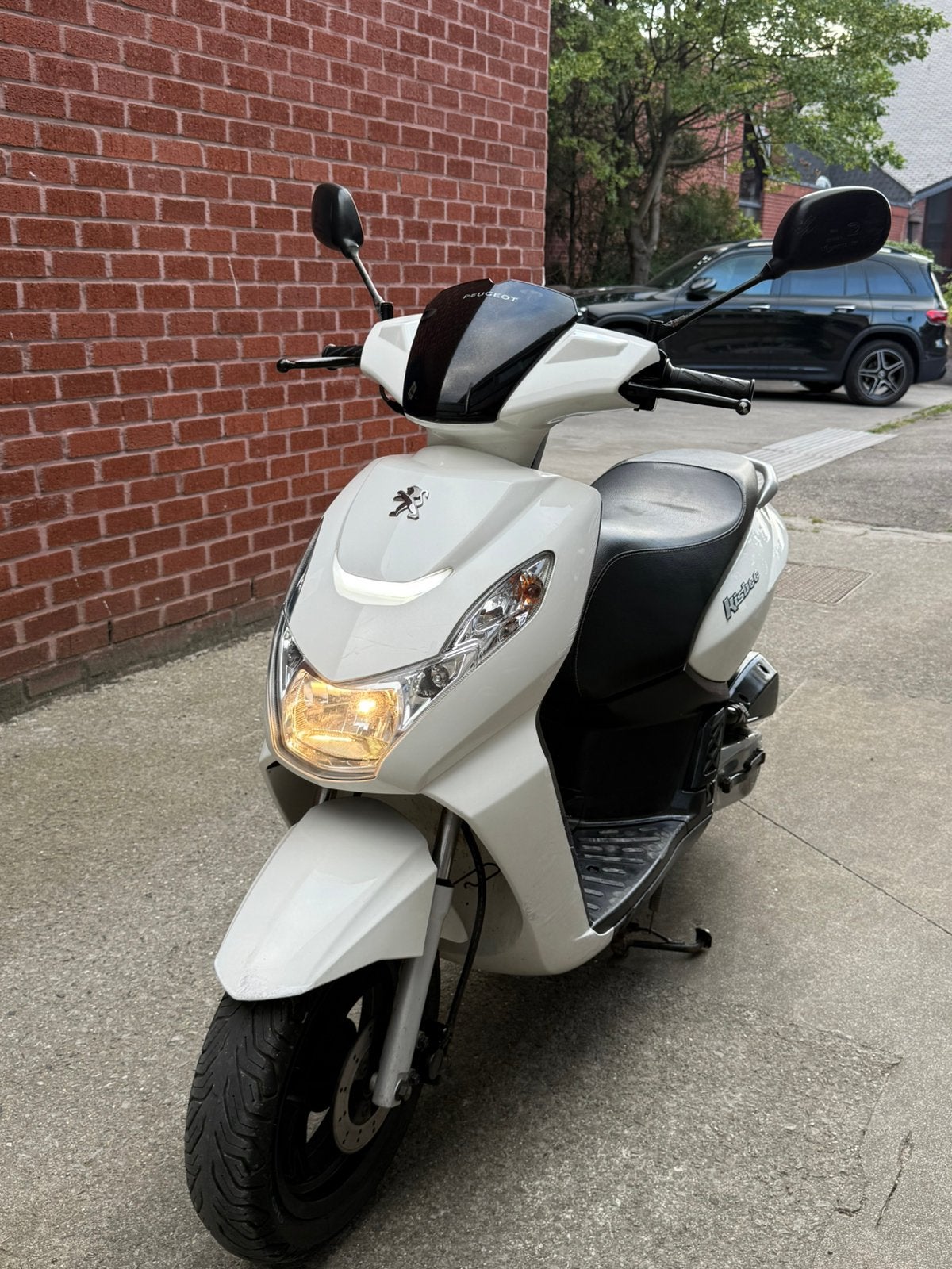 Scooter peugeot kisbee classe a 2023 année, Fietsen en Brommers, Scooters | Peugeot, Ophalen of Verzenden, Zo goed als nieuw