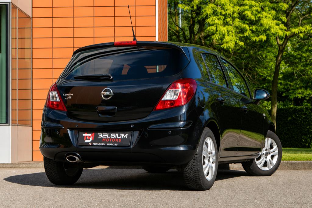 Opel Corsa 1.4i - 150 jaar - Cruise Control, Auto's, Opel, Voorwielaandrijving, Euro 5, Zwart, 4 cilinders
