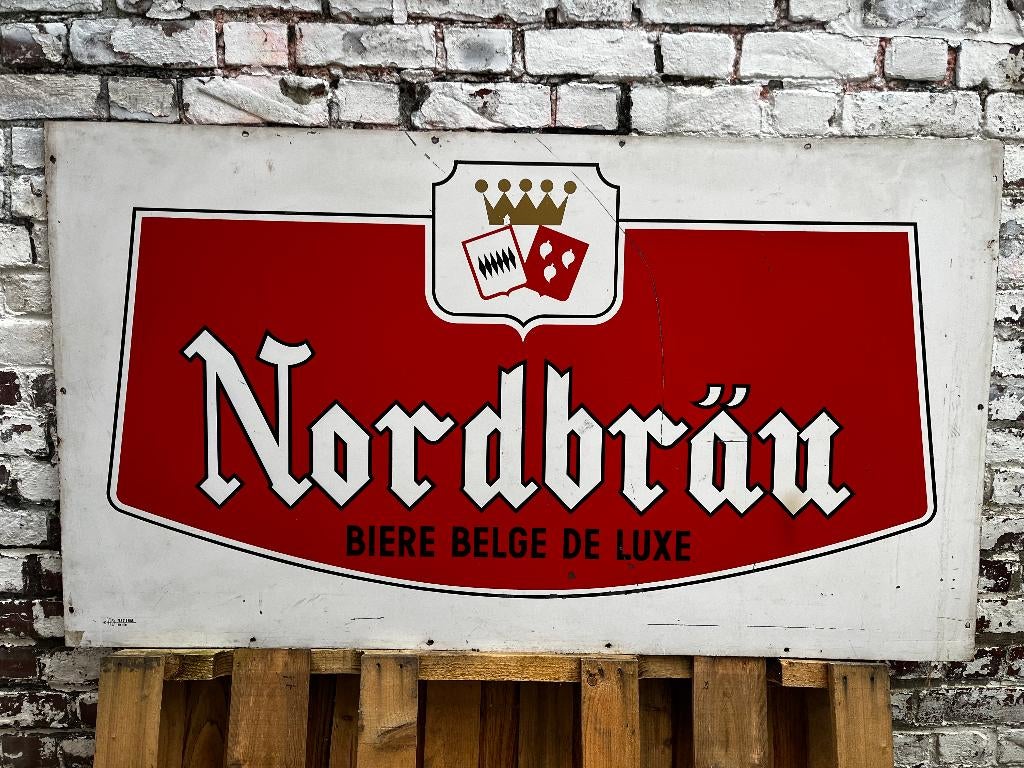 Plaque publicitaire en métal peint bière Nordbräu, Collections, Marques & Objets publicitaires, Utilisé, Panneau publicitaire