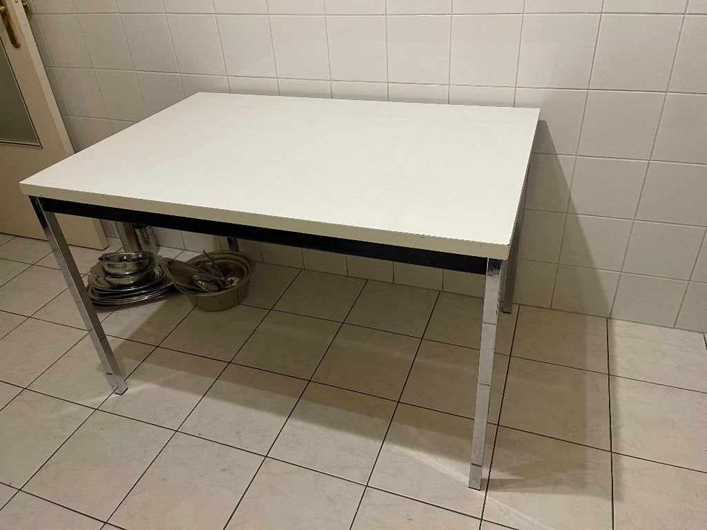 Table de cuisine, 100 à 150 cm, Cinq personnes ou plus, Enlèvement, Utilisé
