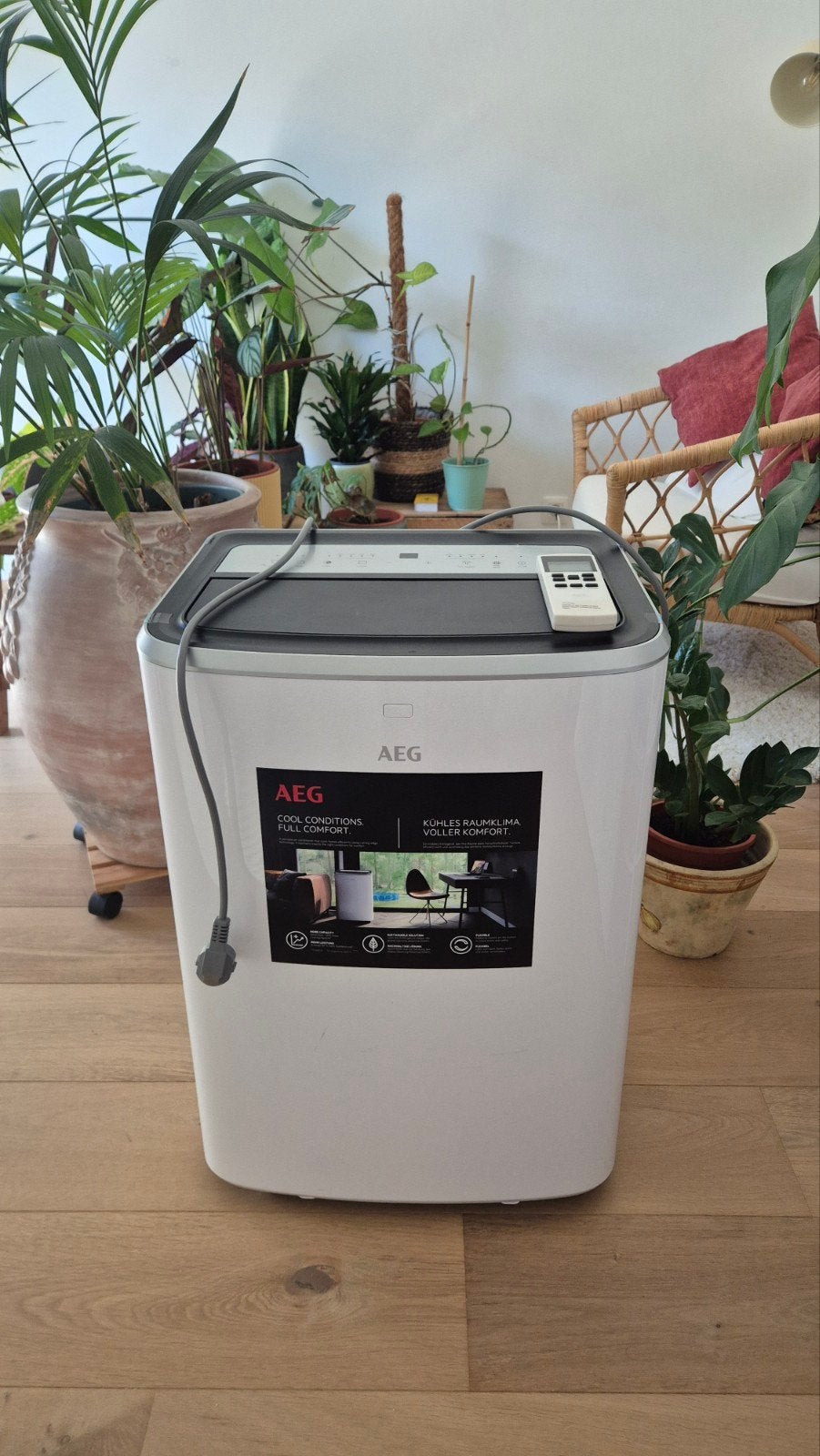 Mobiele airco AEG AXP34U338CW, Enlèvement, Climatiseur mobile, Télécommande