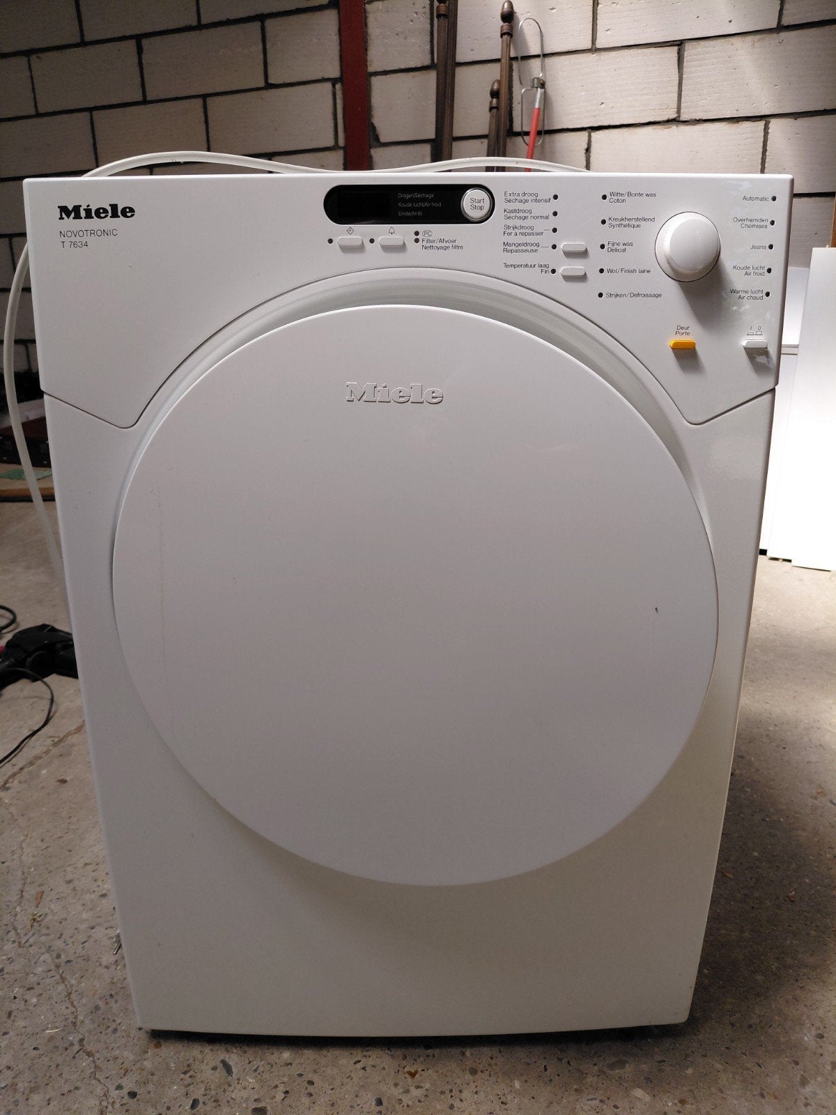 Droogkast Miele Novotronic  met luchtafvoer. Perfecte staat., Ophalen, Luchtafvoer