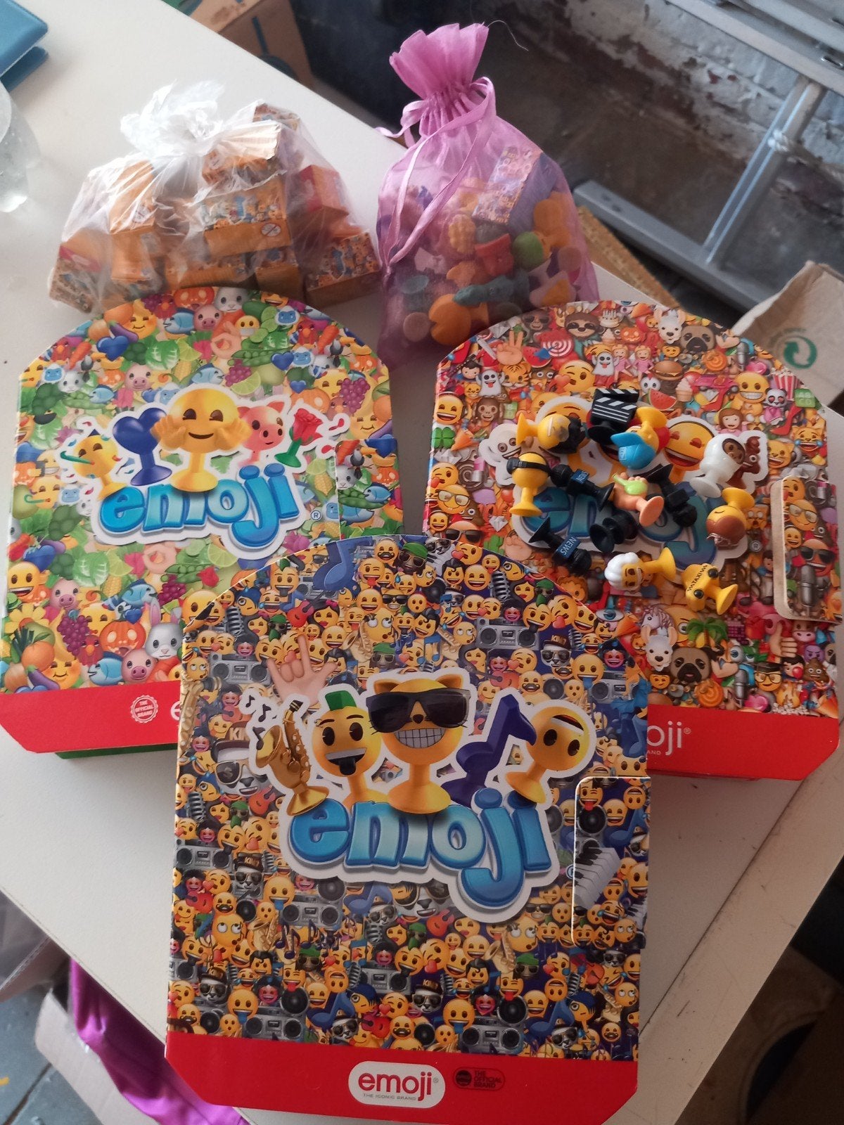Stickies Aldi Emoji Verzamelen Hobby Speelgoed Spel, Ophalen of Verzenden, Zo goed als nieuw