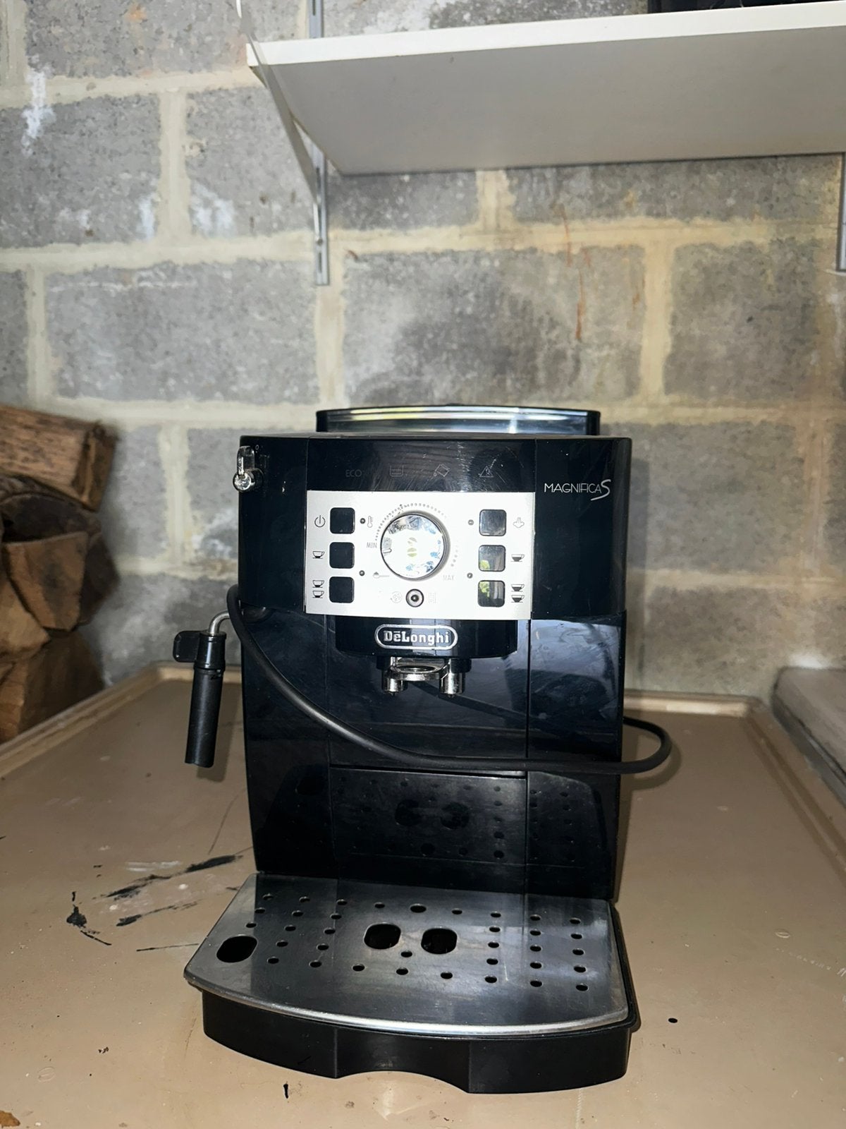 Cafetière - DE LONGHI MAGNIFICA S, Electroménager, Enlèvement, Utilisé, Cafetière