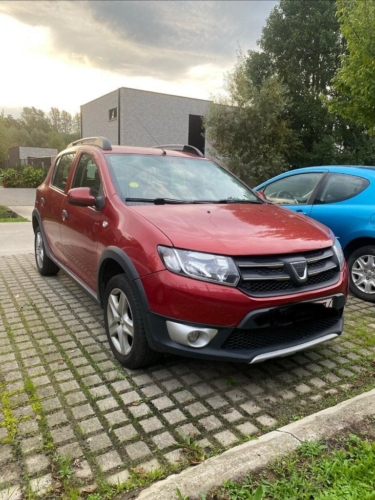 Dacia Sandero Stepway - zuinig rijden, top onderhouden!, Auto's, Voorwielaandrijving, Euro 5, Stof, Zwart