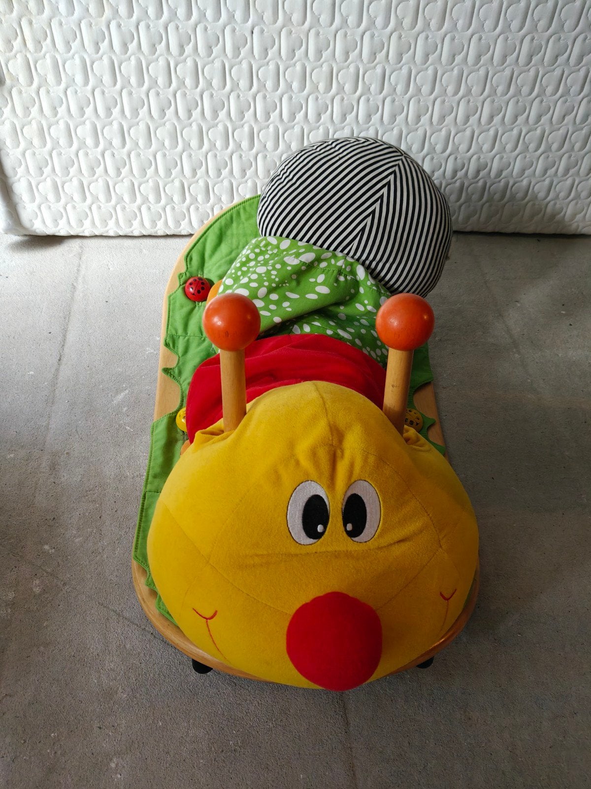 Houten wiebelplank met stoffen rups, Kinderen en Baby's, Ophalen