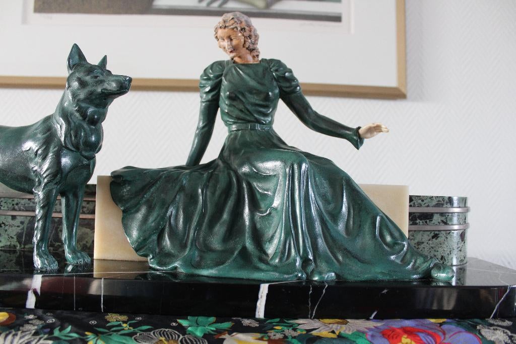 Statue Art Déco, attribuée à J. Limousin., Enlèvement