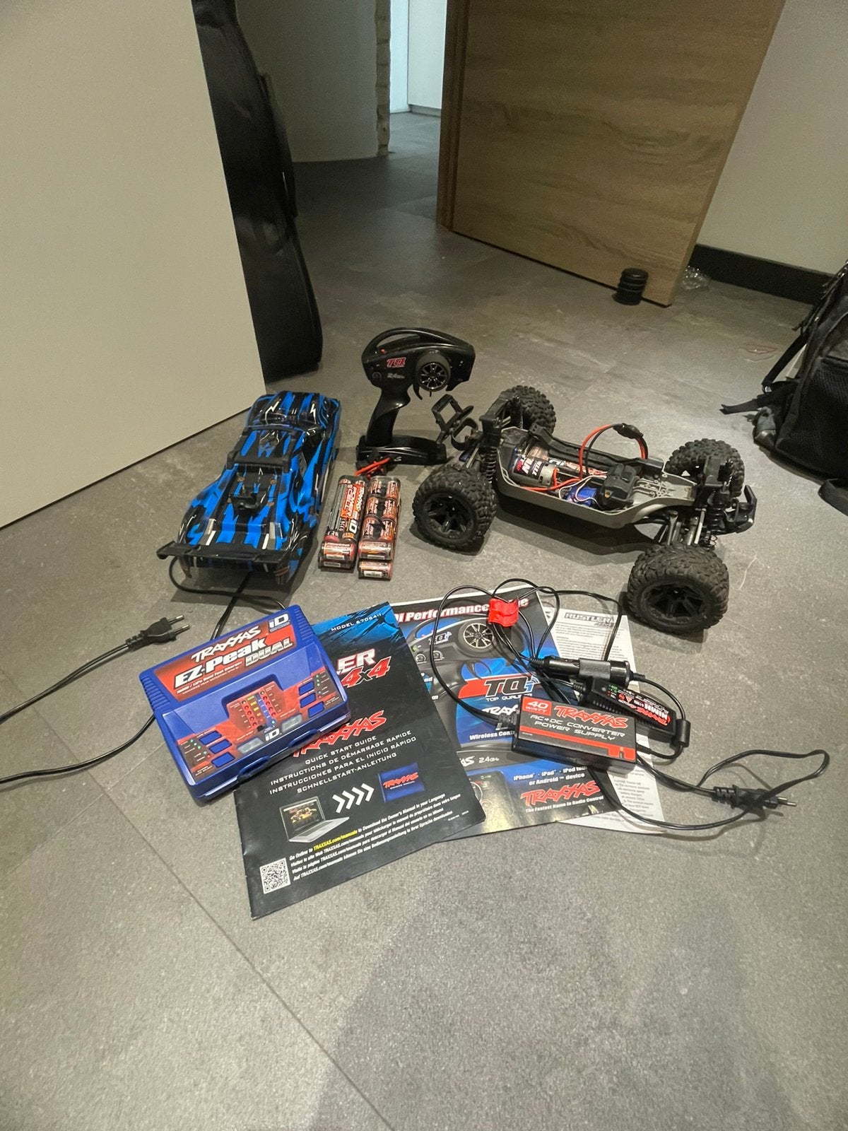 Traxxas rustler 4x4, Hobby & Loisirs créatifs, Modélisme | Radiocommandé & Téléguidé | Voitures, Utilisé, Voiture off road, Électro