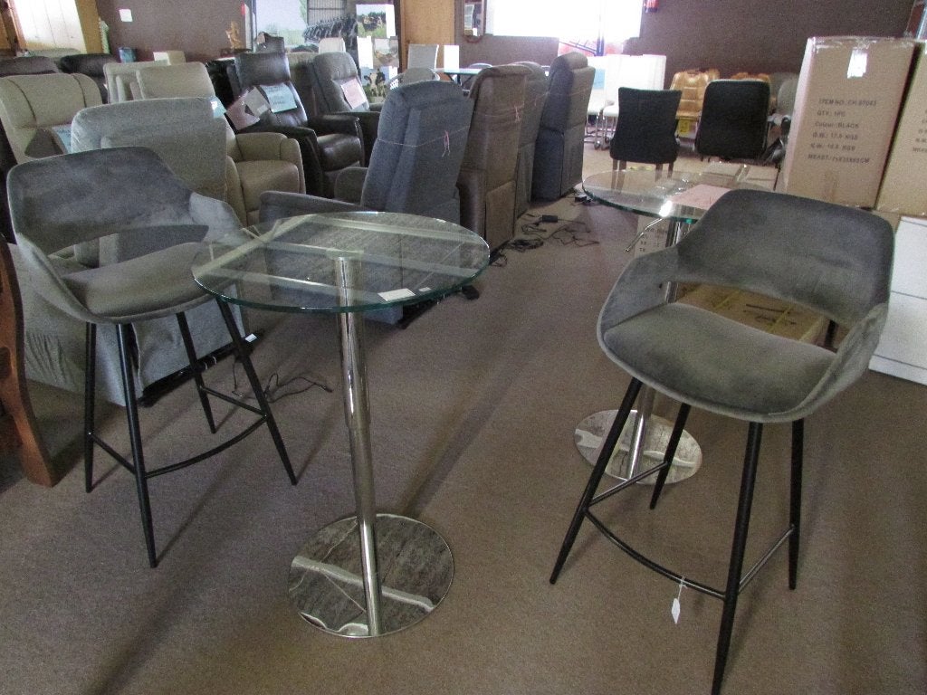 Nieuw stoffen barkruk kleur fluweel grijs 120 euro per stuk., Maison & Meubles, Tabourets de bar, Enlèvement, Neuf, Avec repose-pieds