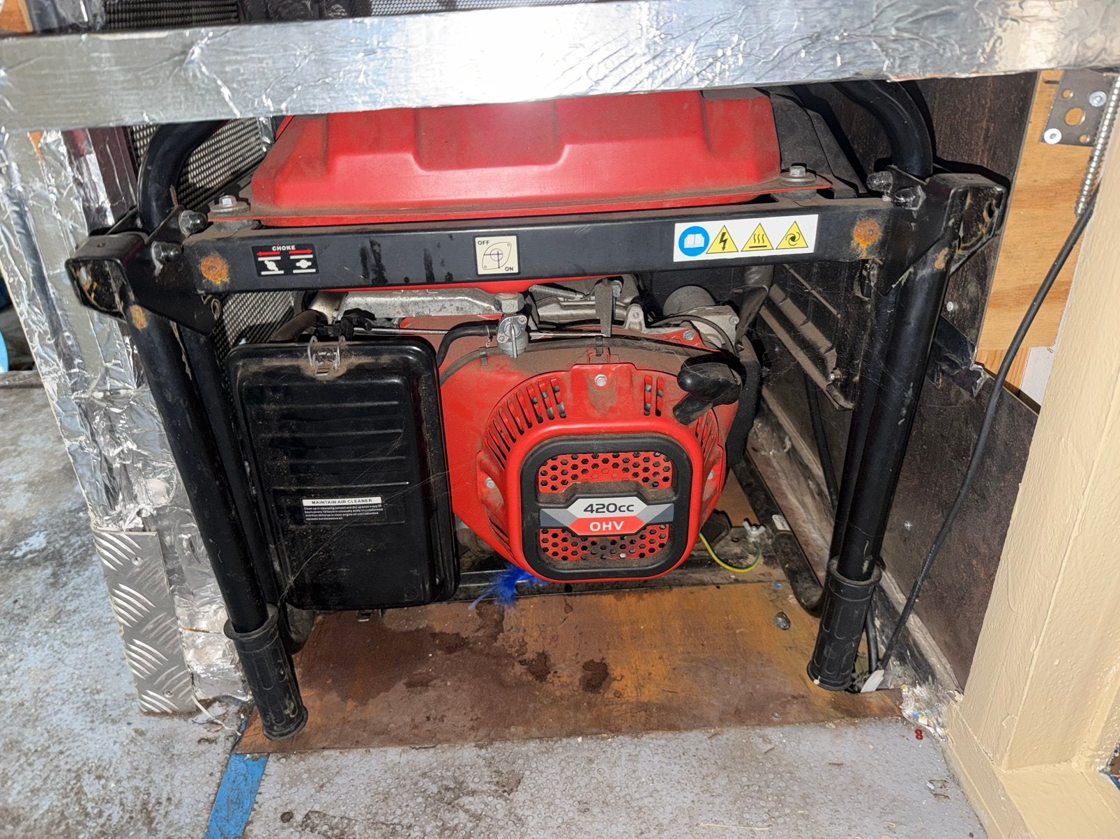 Generator 8kva, Ophalen, Zo goed als nieuw