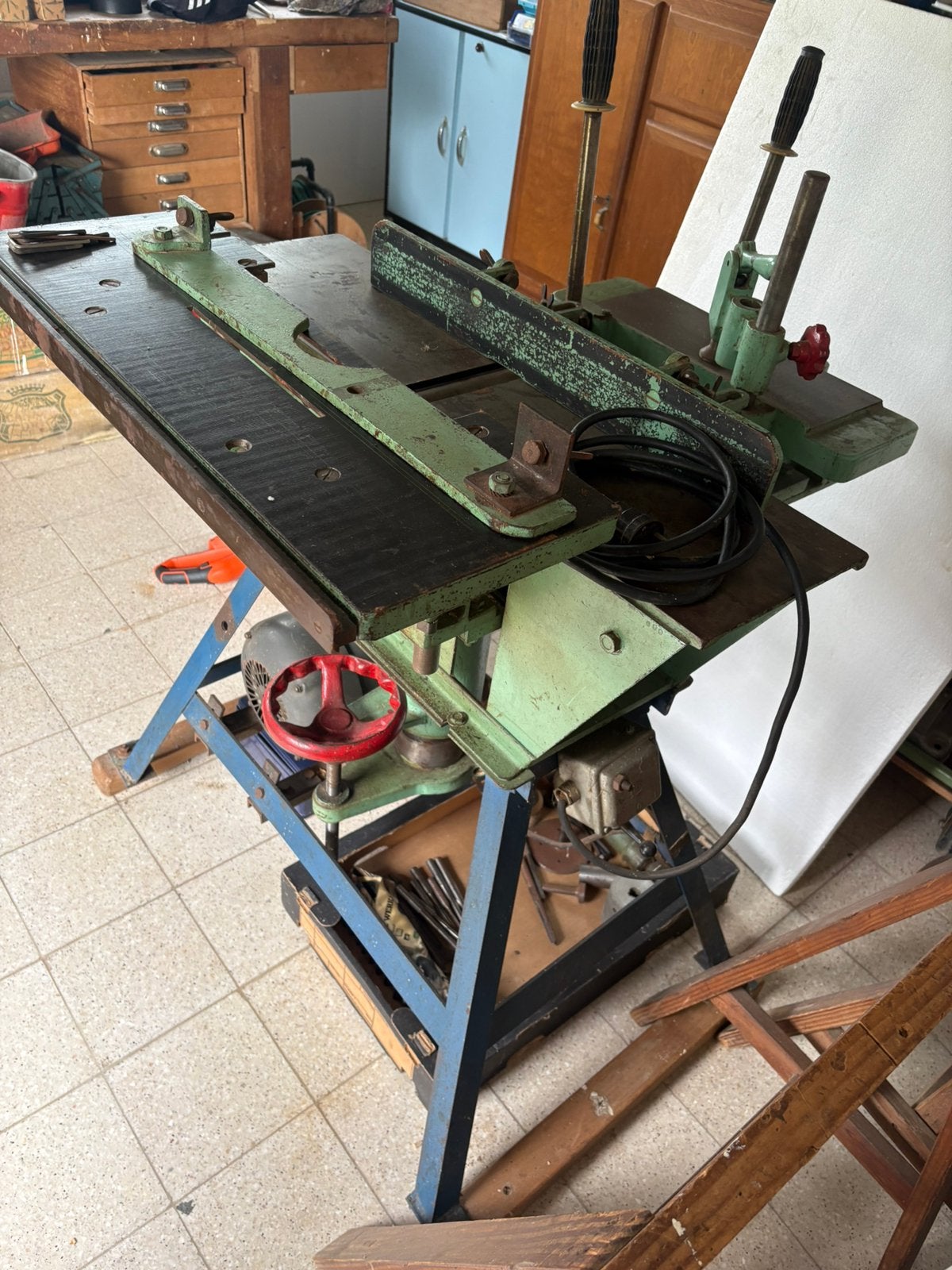Combine Mecanils R200 houtbewerkingmachine, Enlèvement