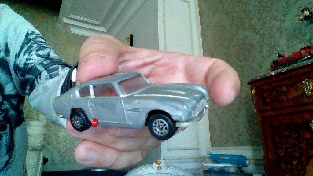 Mini aston martin, corgi glidrose et eon 1979, Antiquités & Art, Antiquités | Jouets, Enlèvement