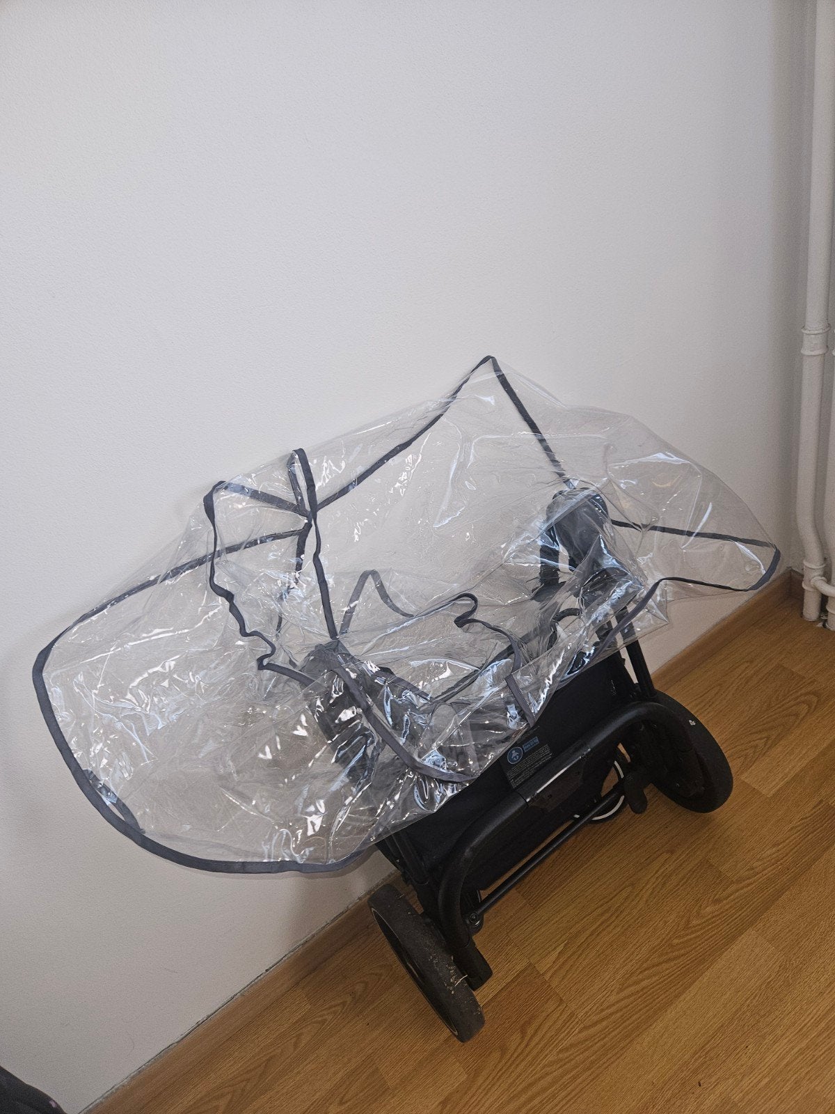 Kinderkraft buggy in het zwart te koop met 2 onderdelen., Ophalen, Gebruikt, Overige merken, Regenhoes