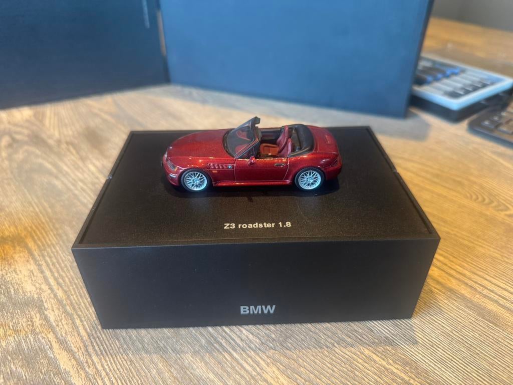 BMW z3 Minichamps, Hobby en Vrije tijd, Ophalen of Verzenden, Zo goed als nieuw, MiniChamps