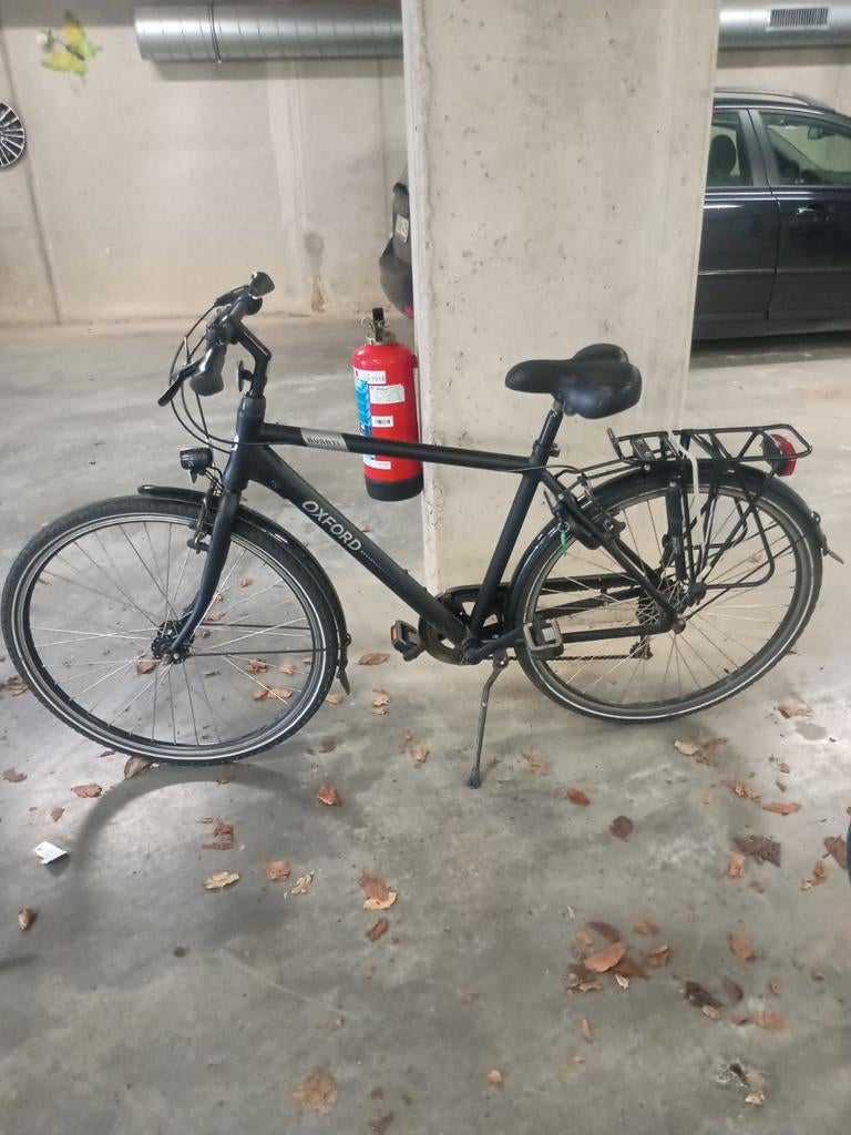 2 zwarte fietsen Oxford en kettler, Ophalen