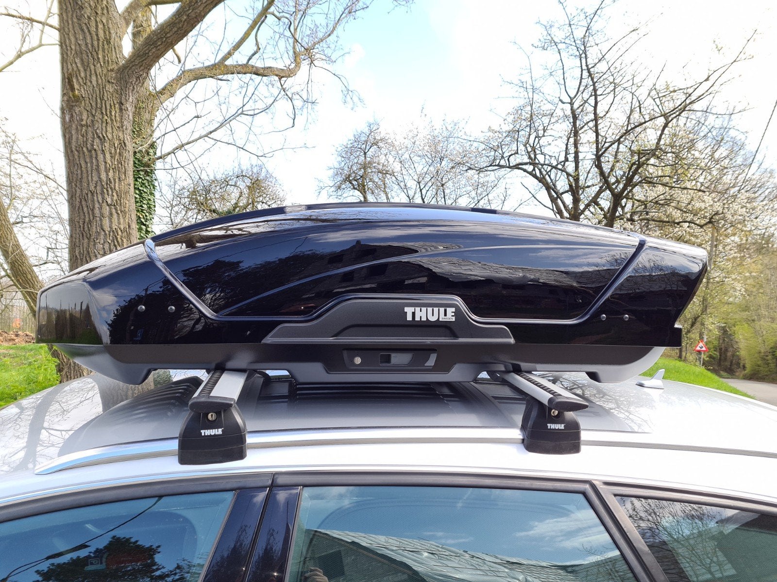 coffre de toit thule motion xt m d'une capacité de 400 l À L, Autos : Divers, Coffres de toit, Enlèvement
