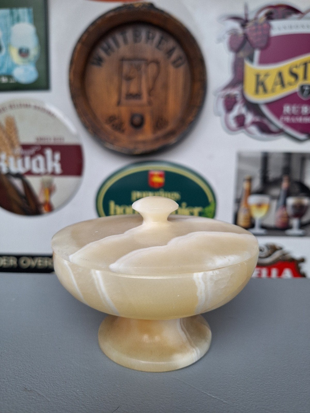 Vintage Bonbonnière Albast, Enlèvement