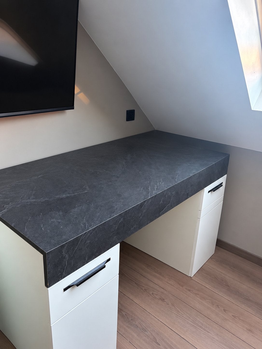Bureau, Ophalen, Zo goed als nieuw