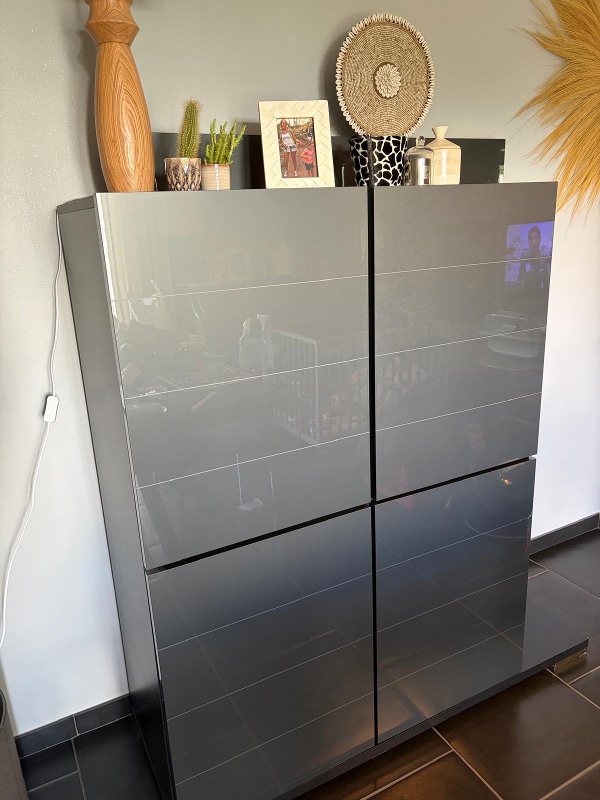Garderobe in goede staat, Ophalen, Zo goed als nieuw