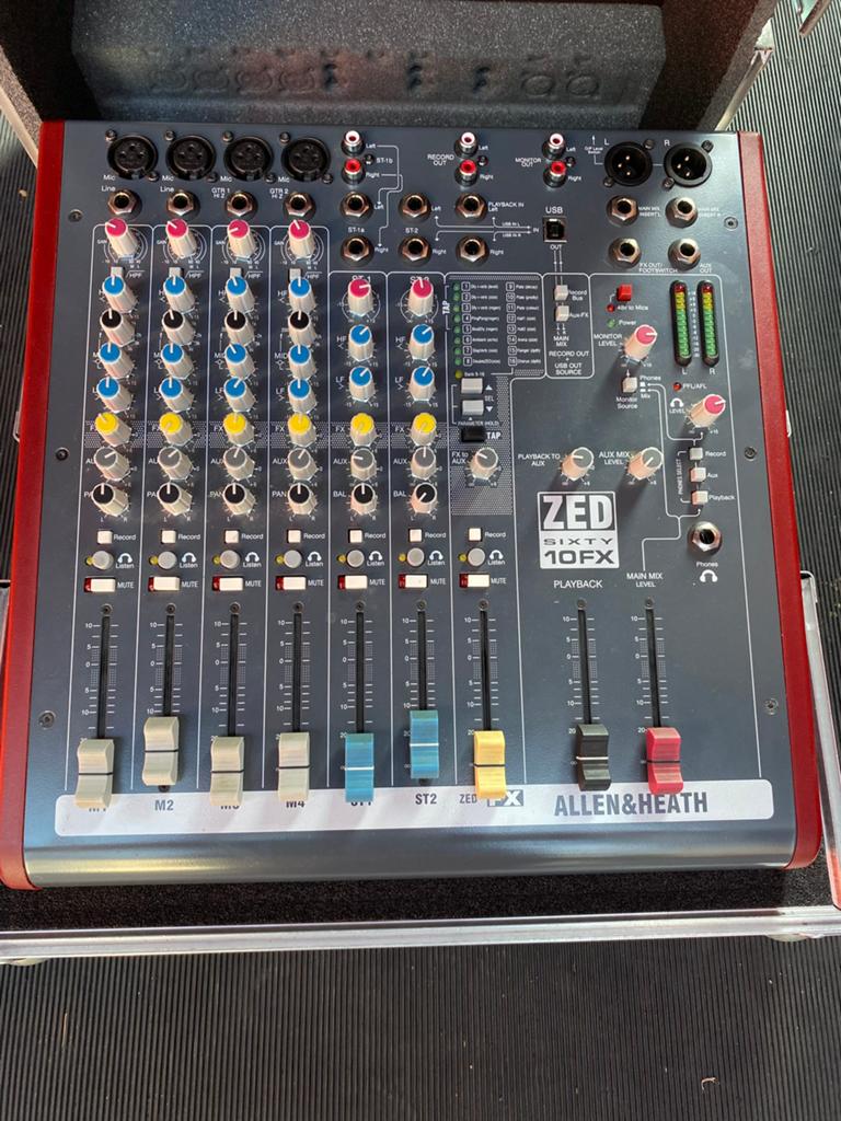 Allen&Heath ZED-60-10FX met Thon Case, Muziek en Instrumenten, Mengpanelen, Ophalen, Gebruikt