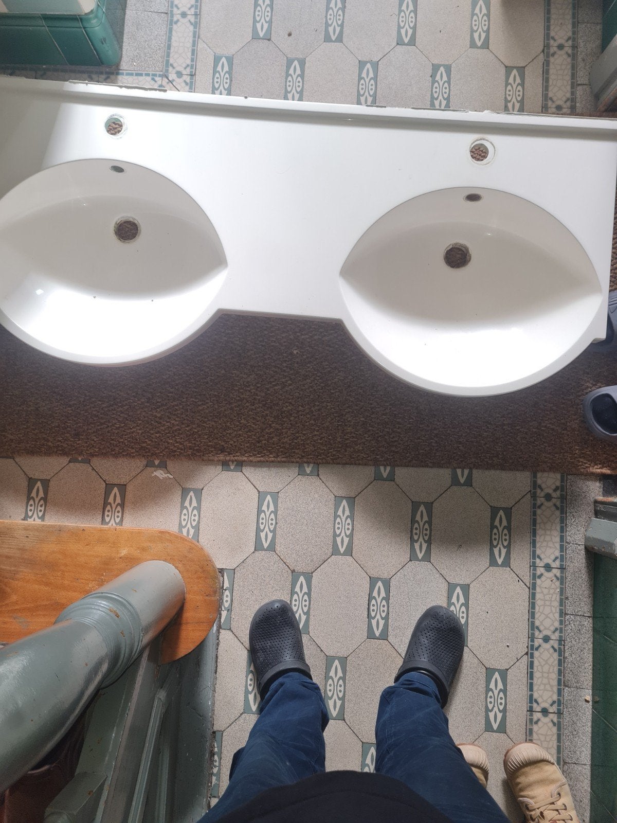 lavabo gratuit, Enlèvement