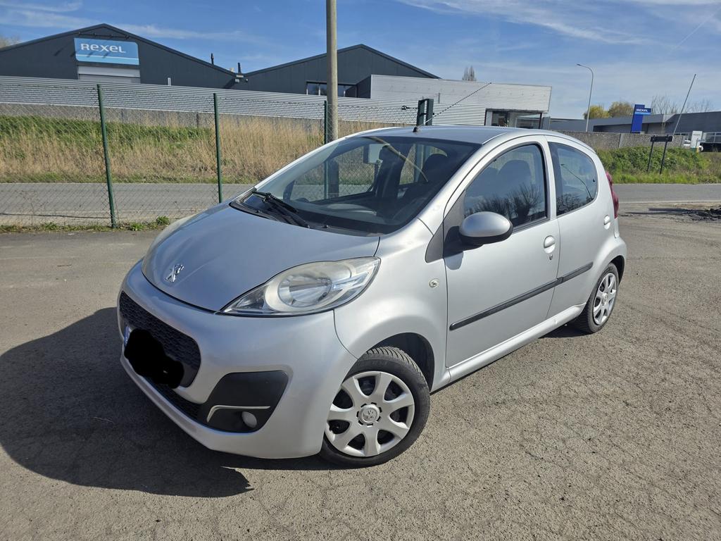 Peugeot 1.0i 2012, Auto's, Voorwielaandrijving, Handgeschakeld, Particulier, Zilver of Grijs