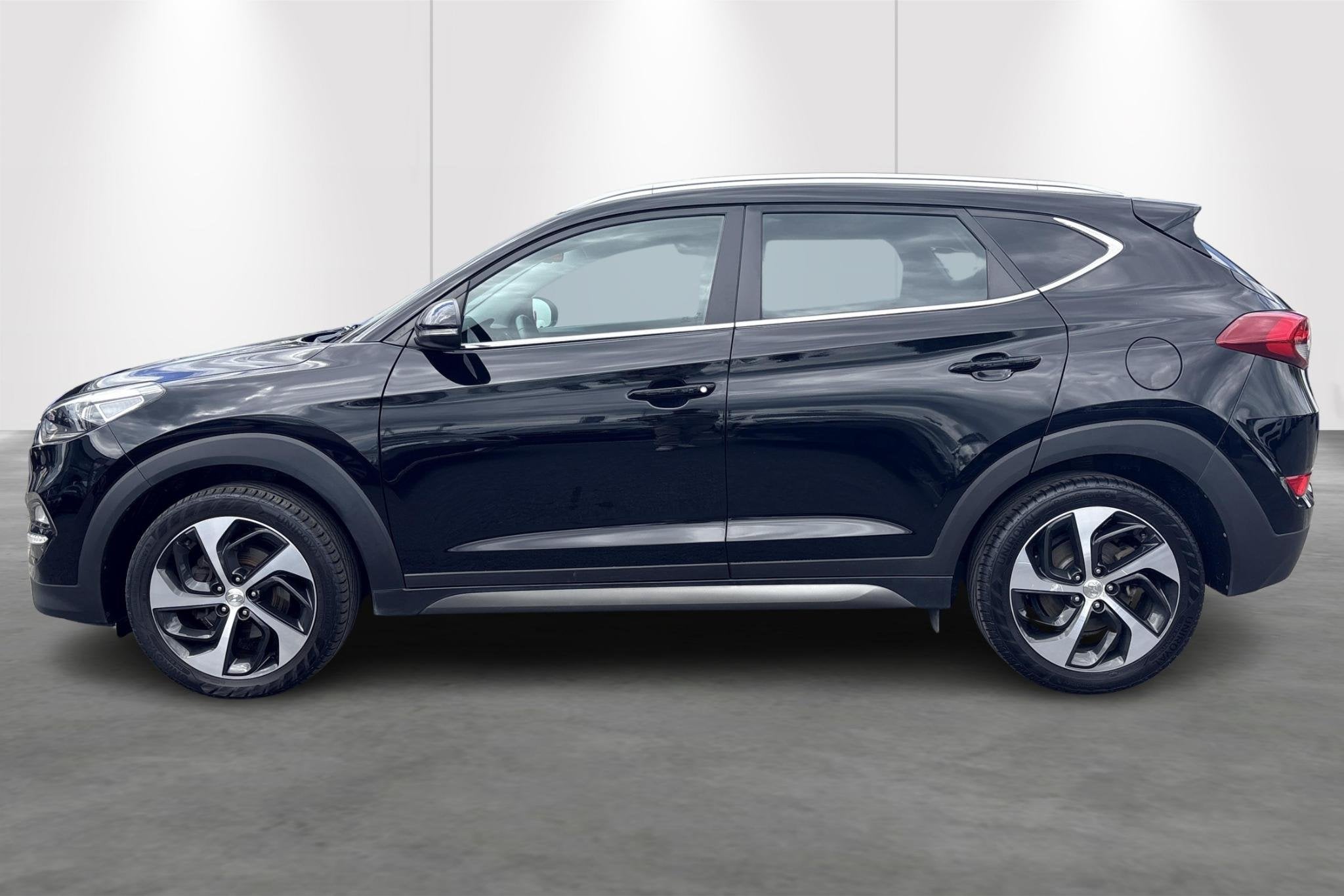 Hyundai Tucson 1.6 T-GDi 4x4 DCT Executive + TREKHAAK - GPS, Automaat, Stof, Gebruikt, Euro 6