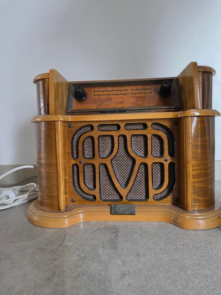 Radio FM AM, Enlèvement