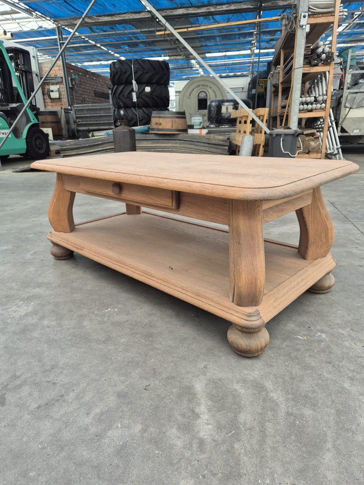 Table basse en chêne massif avec tiroir et étagère inférieur, Maison & Meubles, Enlèvement ou Envoi, 50 à 100 cm, Comme neuf, 100 à 150 cm