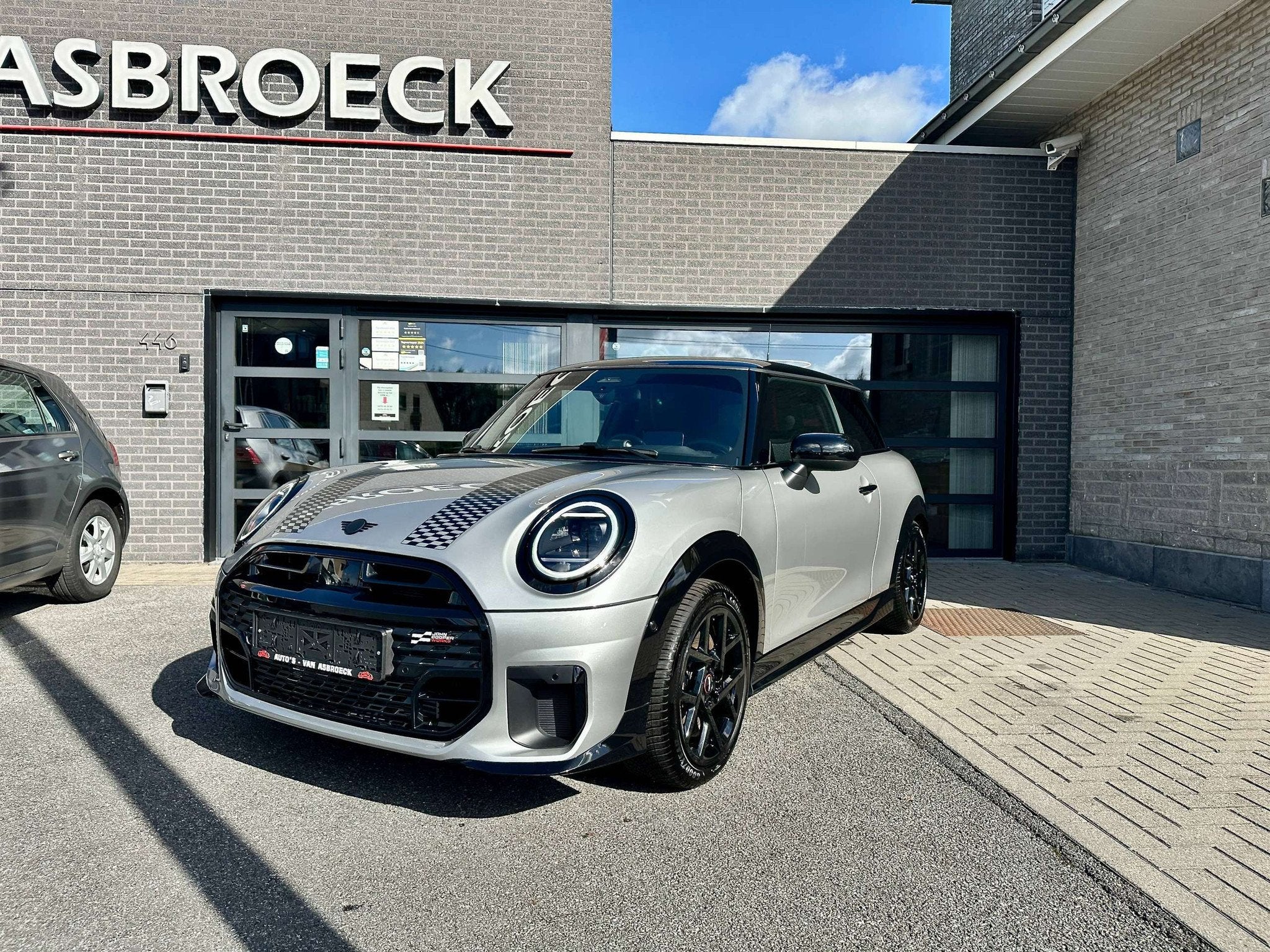 MINI Cooper C Jhon Cooper Works Trim Pack S * Panorama dak *, Autos, Cuir, Argent ou Gris, Achat, 139 g/km
