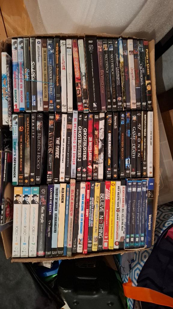 Plus de 70 DVD, différentes catégories, Tous les âges, Enlèvement, Utilisé