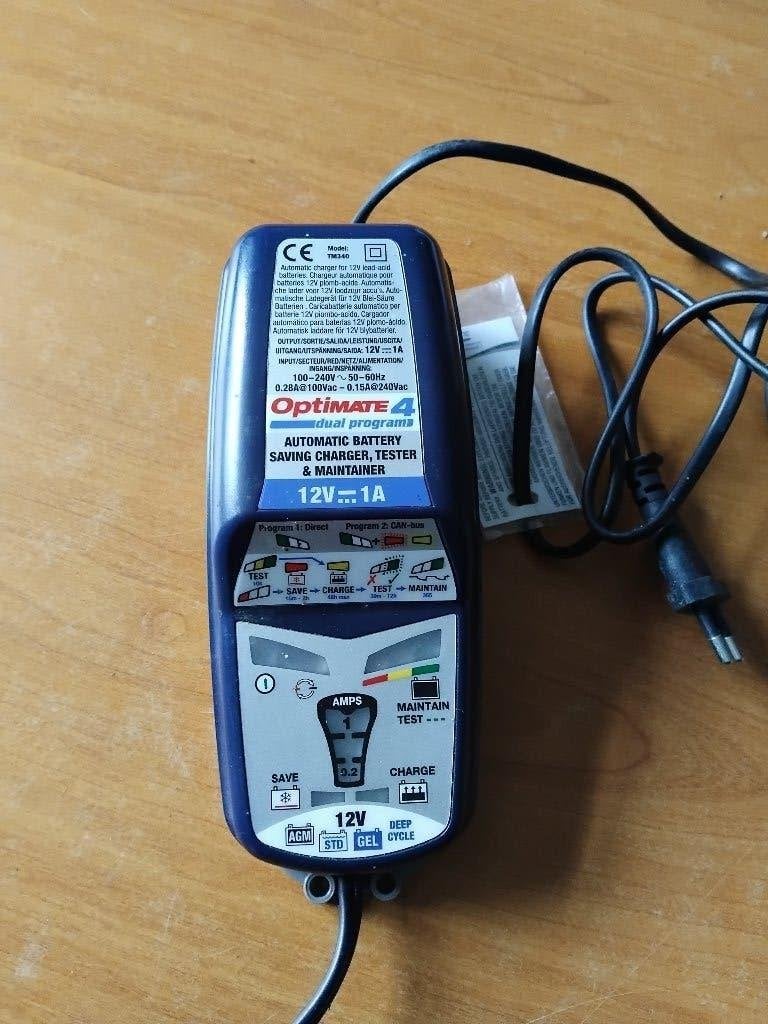 ULTIMATE 4 chargeur mainteneur batterie 12 V moto, Motos, Enlèvement ou Envoi, Utilisé